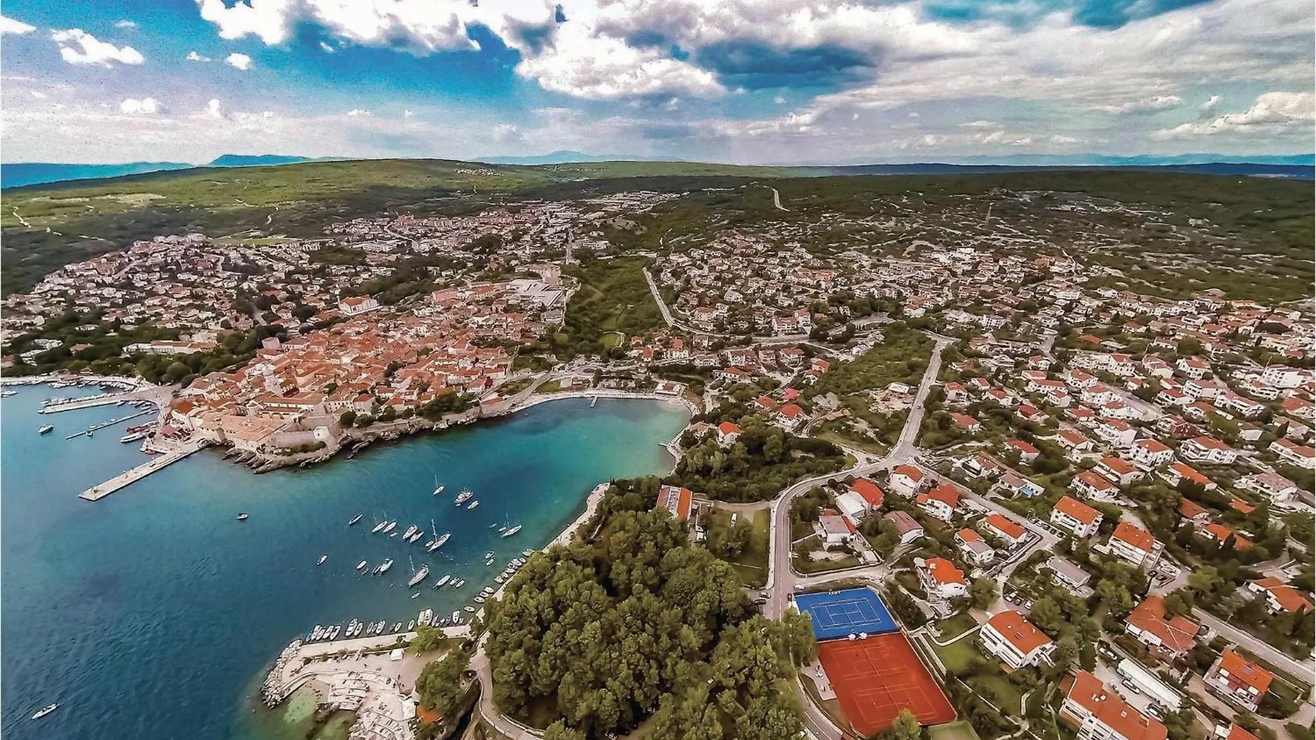 Casa de Férias Amazing Home In Polje With House Sea View